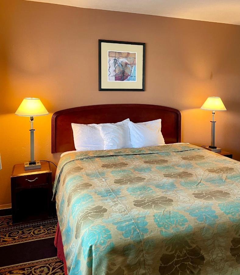 Red Bluff Inn Extérieur photo